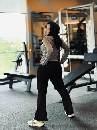 Devipjy / Devi Pujiyanti Nude Leaks Photo 3