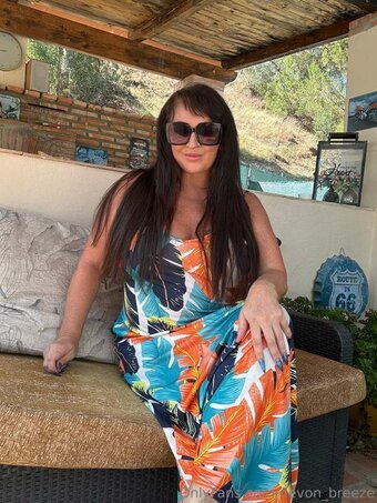 devon_breeze / Devon Breeze / devon_breeze - 34G Nude Leaks OnlyFans Photo 30