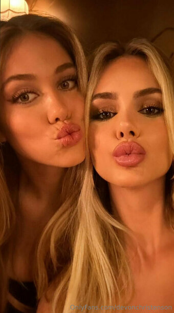 devonchristenson Nude Leaks Photo 18