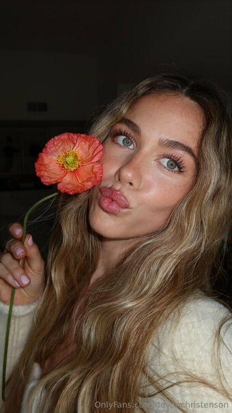 devonchristenson Nude Leaks Photo 23