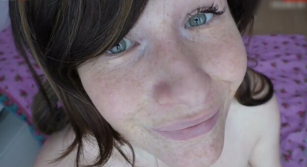 Devote-Schlampe Nude Leaks Photo 2