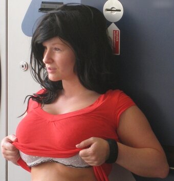 Devote-Schlampe Nude Leaks Photo 28