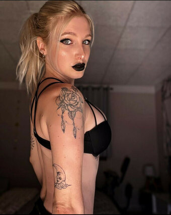 devovoytb Nude Leaks Photo 1