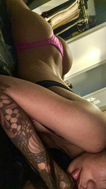 Dezlynm / Lilmamadezlyn Nude Leaks Photo 8