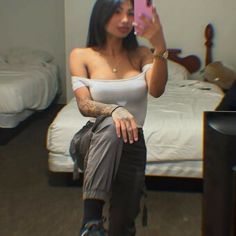 Dezlynm / Lilmamadezlyn Nude Leaks Photo 11