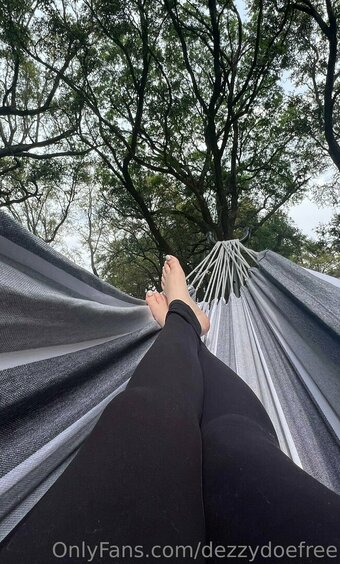dezzydoefree Nude Leaks Photo 3