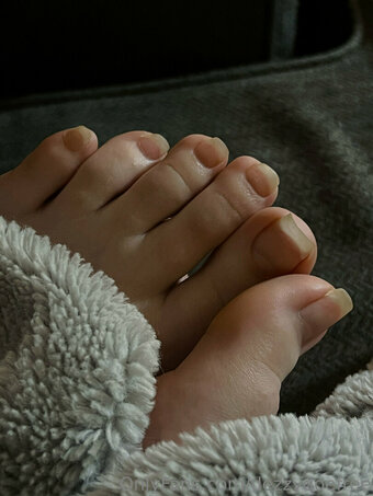 dezzydoefree Nude Leaks Photo 5