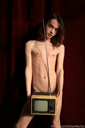 Dilanmoritz / dyln_mrtz Nude Leaks OnlyFans Photo 18
