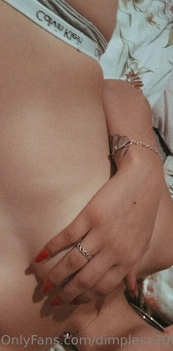 dimplesx2000 Nude Leaks Photo 1