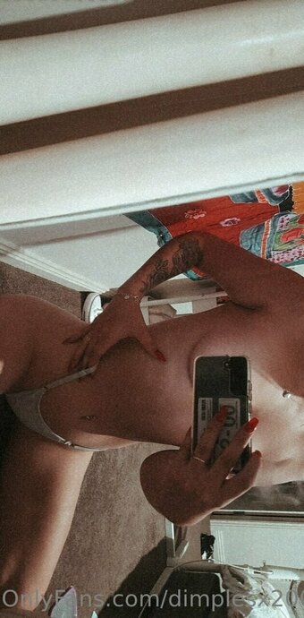 dimplesx2000 Nude Leaks Photo 2