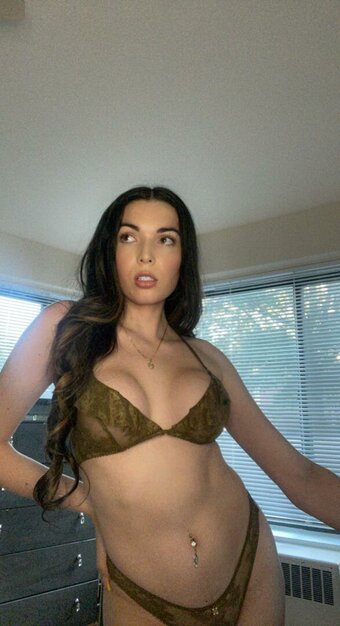 Diosaalhya / Alhya Buruca Nude Leaks OnlyFans Photo 2