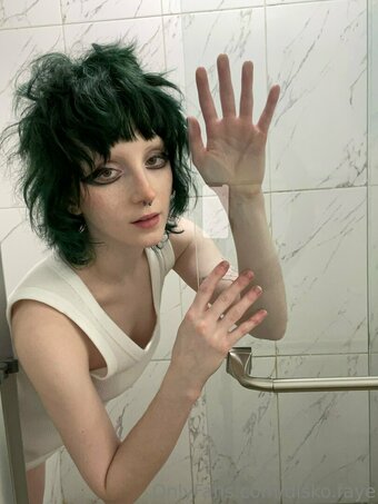 DiskoFaye / Ari Cosplay / Spaghettiicos / disko.faye / ffrreckles Nude Leaks OnlyFans Photo 16