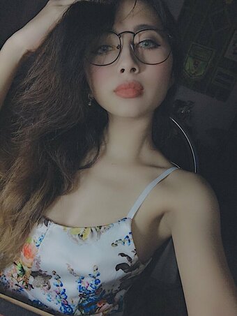 Disleft / Mercury Nguyen Nude Leaks OnlyFans Photo 15