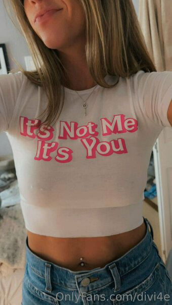 divi4e Nude Leaks Photo 18