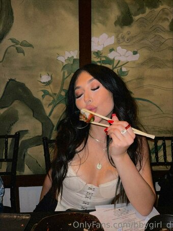 divinedaniela / danieladivine / divinedanielavip / itsbbygirl_d Nude Leaks OnlyFans Photo 10