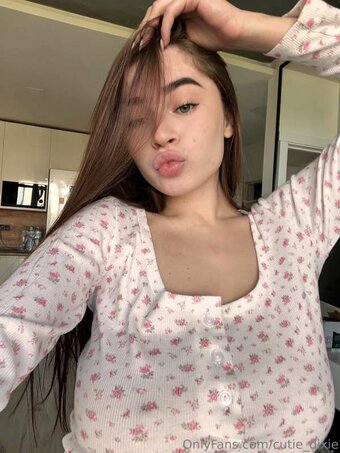 Dixie Cute / DixieGal72089 / cutie_dix Nude Leaks OnlyFans Photo 9