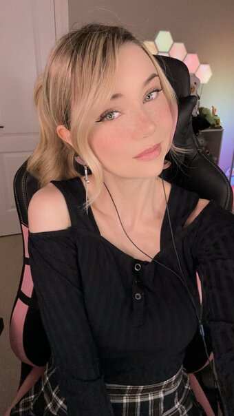 Dizzykitten / dizzykitten7 / thedizzykitten Nude Leaks Photo 10