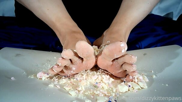 dizzykittenpaws Nude Leaks Photo 9