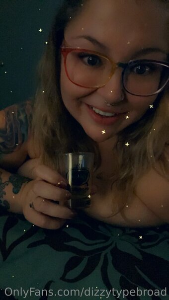 dizzytypebroad Nude Leaks Photo 13