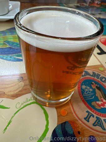 dizzytypebroad Nude Leaks Photo 14