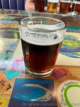 dizzytypebroad Nude Leaks Photo 15