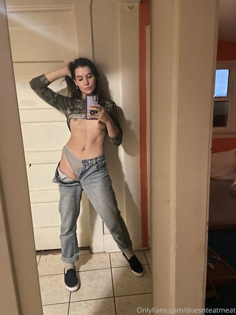 doesnteatmeat Nude Leaks Photo 9