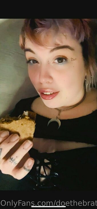 doethebrat Nude Leaks Photo 13