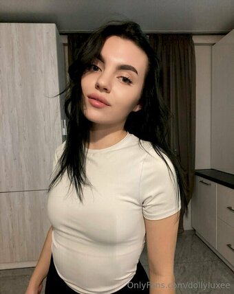 dollyluxee Nude Leaks OnlyFans Photo 1