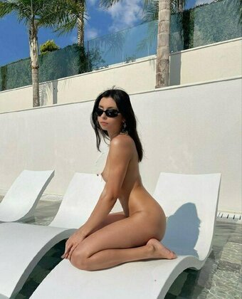 Dora(singer) / mentaldora Nude Leaks OnlyFans Photo 2