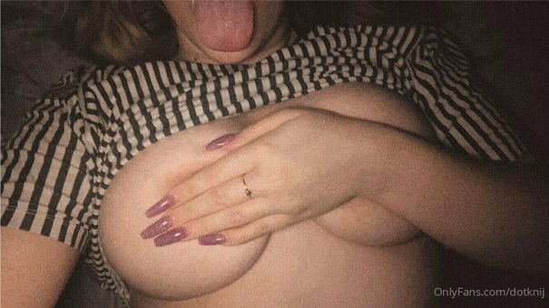 dotknij Nude Leaks Photo 11