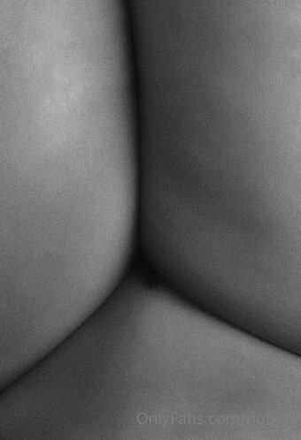 dotknij Nude Leaks Photo 19