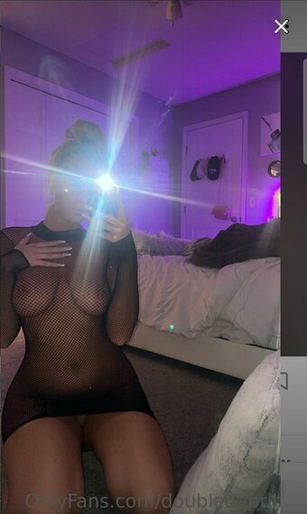 Doubledbabiii / Blondebimbobae / bibidoubleb Nude Leaks OnlyFans Photo 2