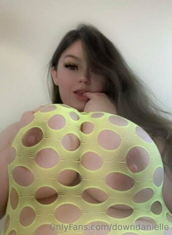 downdanielle Nude Leaks Photo 18