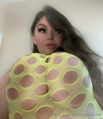 downdanielle Nude Leaks Photo 19