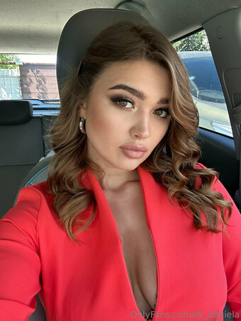 dr_daniela Nude Leaks Photo 1