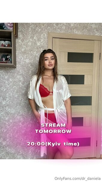 dr_daniela Nude Leaks Photo 9