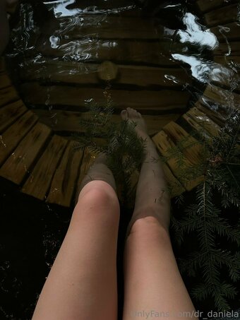 dr_daniela Nude Leaks Photo 20