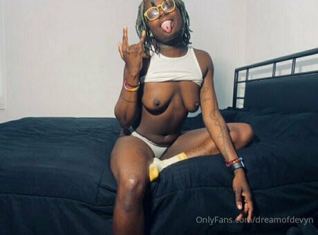dreamofdevyn Nude Leaks Photo 26