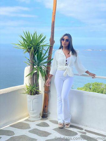 dreamymoli Nude Leaks Photo 4