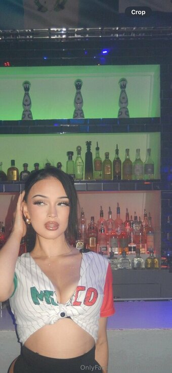 drinkswithdee / Deebellle Nude Leaks Photo 1