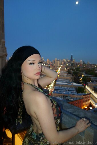 drinkswithdee / Deebellle Nude Leaks Photo 4