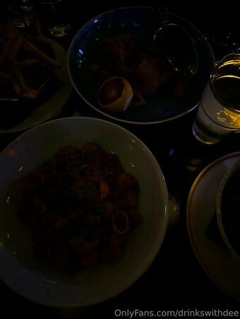 drinkswithdee / Deebellle Nude Leaks Photo 20