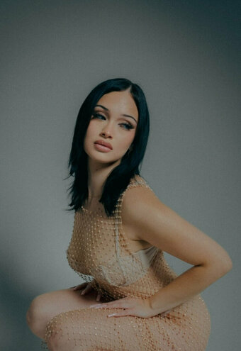 drinkswithdee / Deebellle Nude Leaks Photo 27