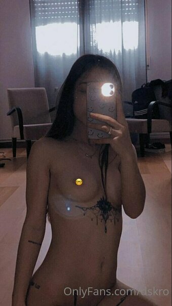 dskro Nude Leaks Photo 4