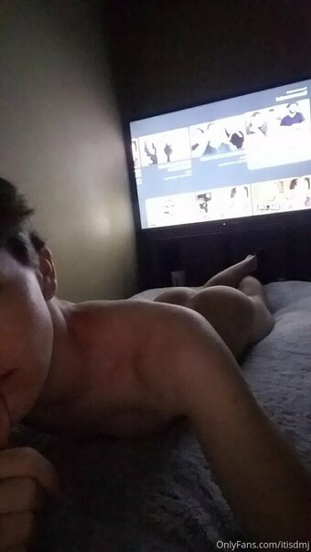 duhcoduh Nude Leaks Photo 14