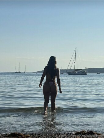 duhitsiris / iriskissxo Nude Leaks OnlyFans Photo 10
