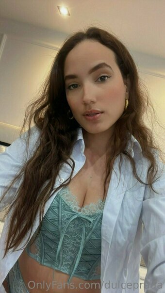 dulceprada Nude Leaks Photo 15