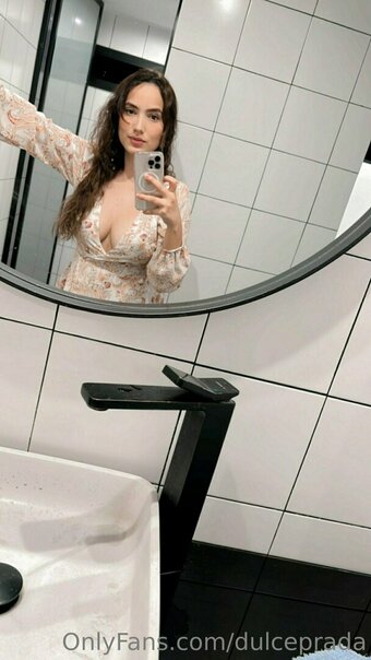 dulceprada Nude Leaks Photo 25