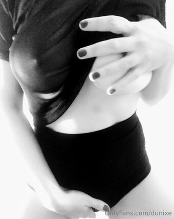 dunixe Nude Leaks Photo 17