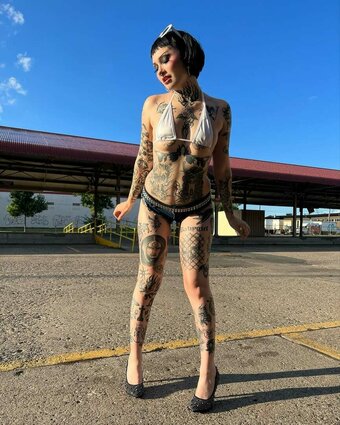 Dwella / cow_ghoul Nude Leaks OnlyFans Photo 1